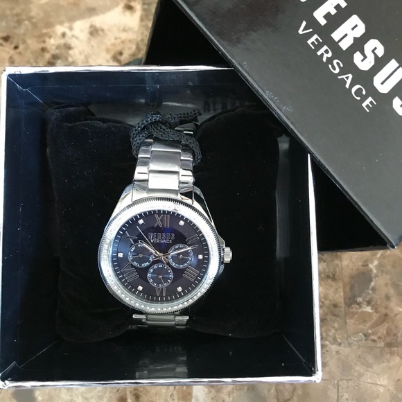 Versace watch - Picture 4 of 4